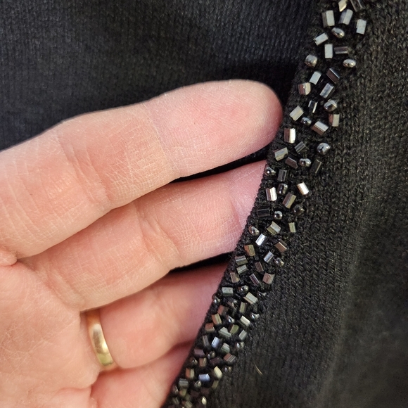 Victoria Jones Women’s  Vintage Black Sweater with Beaded Trim Size Medium - Picture 7 of 15